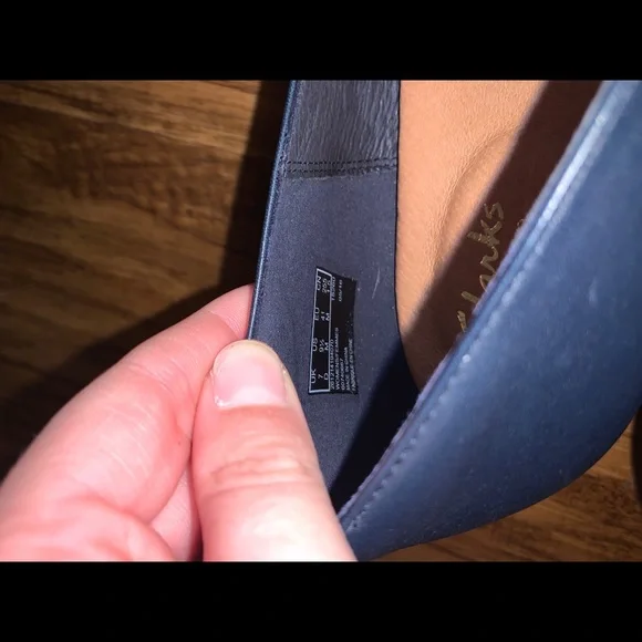 🔥 Closet Clear Out🔥. Clark’s Heavenly Shine  2” kitten heels .  Box included. - Picture 3 of 6